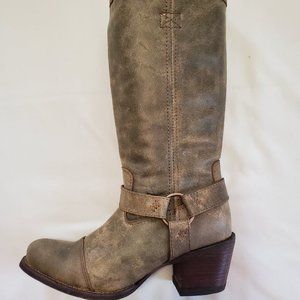 Brand New In Box Durango Philly Cowboy Boot in Fawn Brown